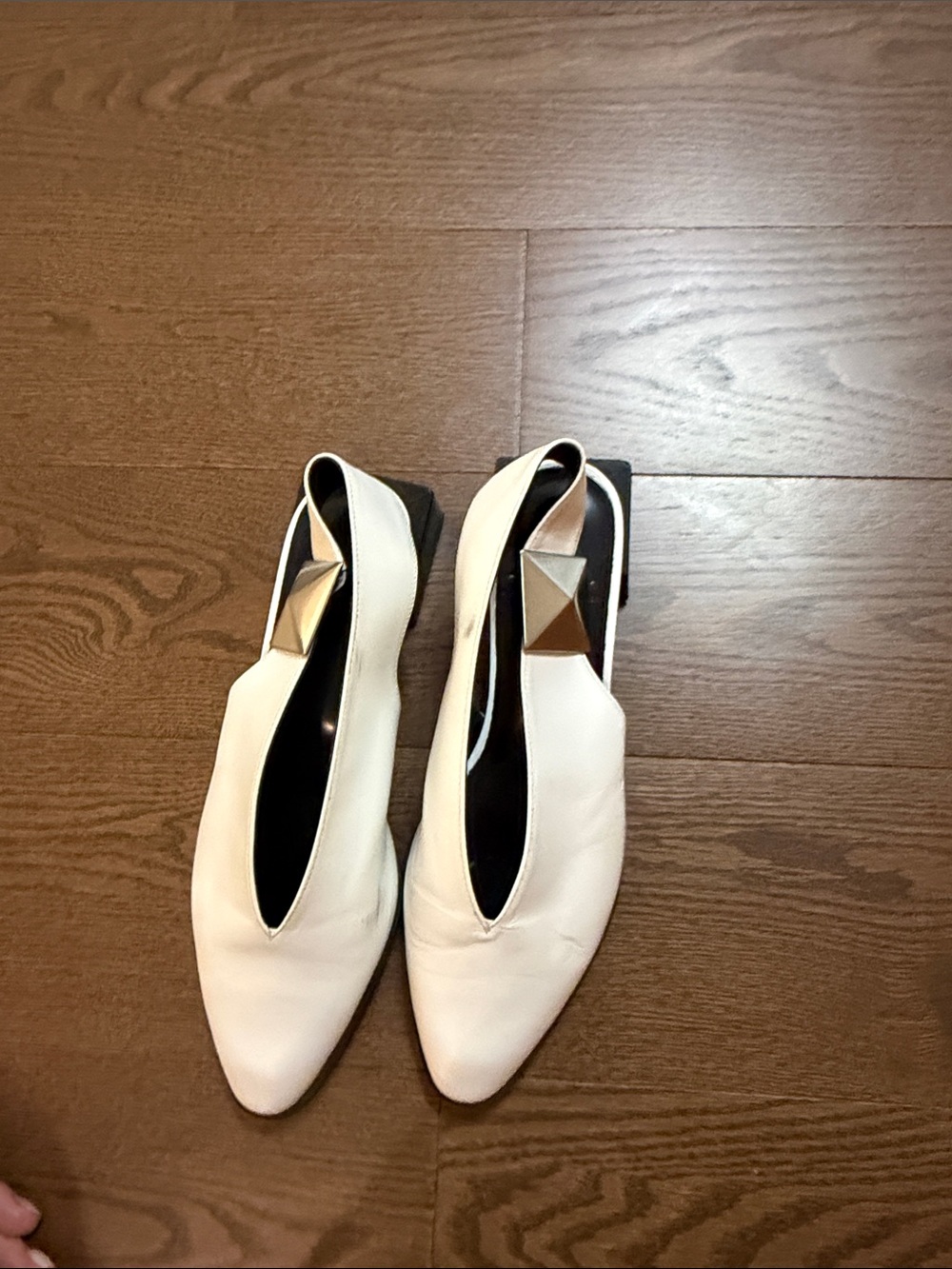 White Women's Pointed Slingback Flats with Geometric Accent